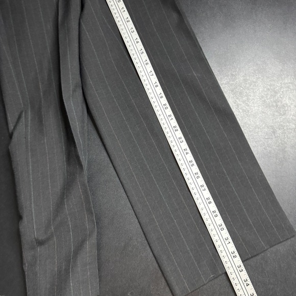 Vintage‎ USA Brookstone Men's 44L 36W Wool Gray Pinstripe Two-Piece Suit - Picture 12 of 12